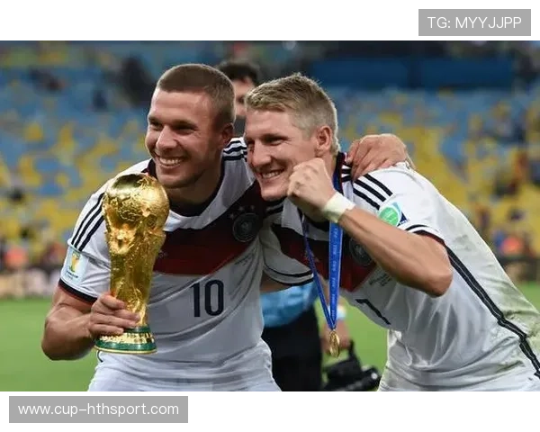 波多尔斯基为何爆发:背后的心理与时代密码 波多尔斯基为何爆发:背后的心理与时代密码